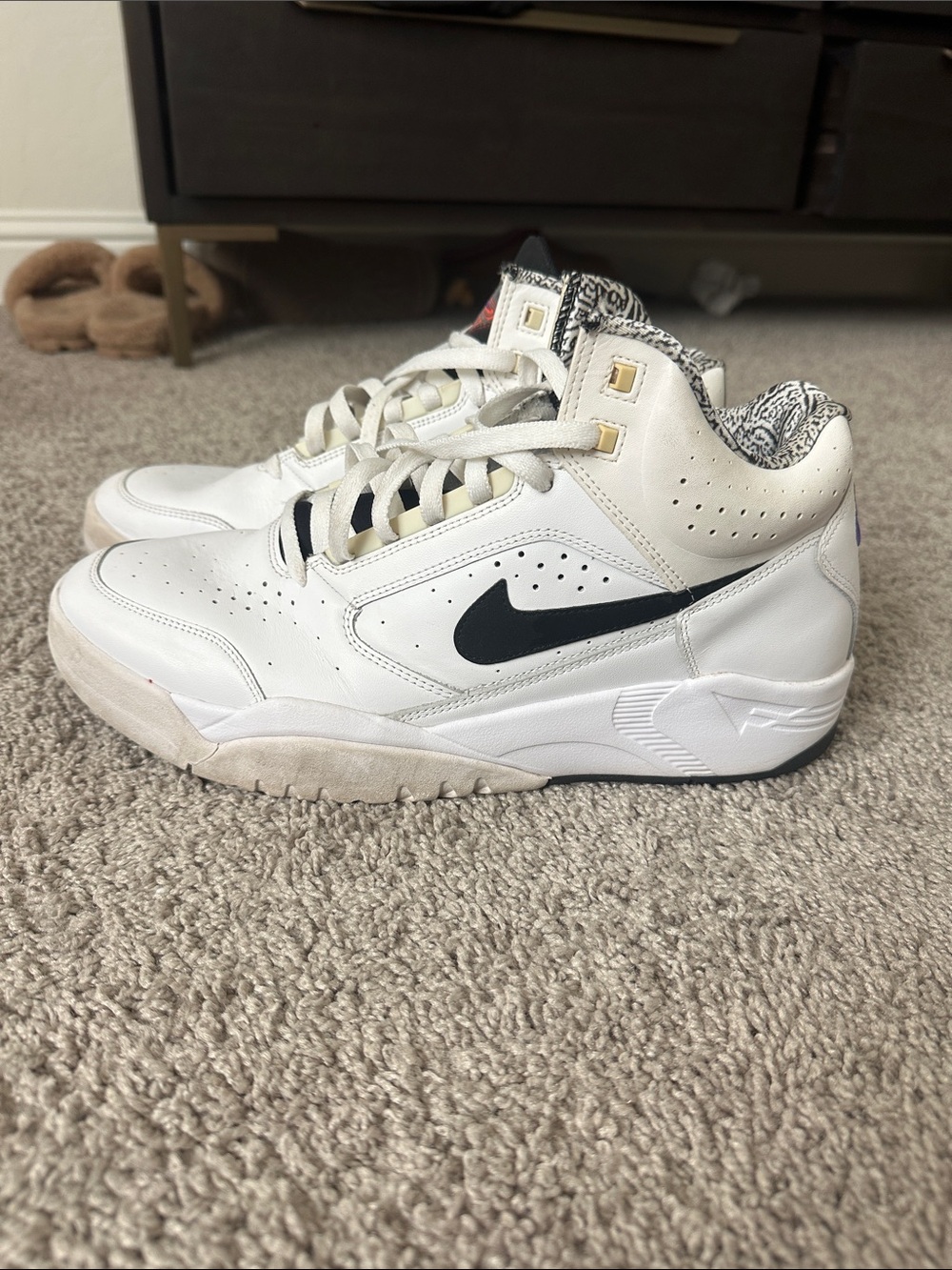 Nike Men's Air Flight Lite Mid Size 12